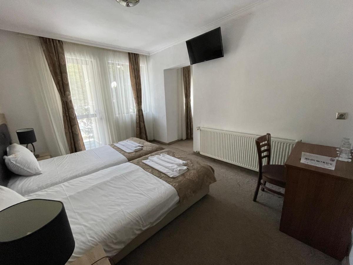 סרניצה Hotel Merdjan מראה חיצוני תמונה