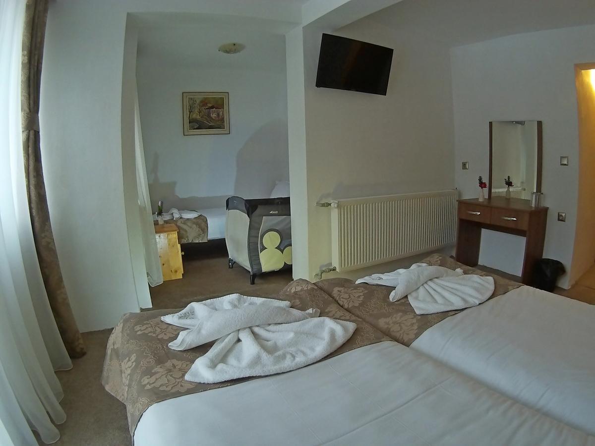 סרניצה Hotel Merdjan מראה חיצוני תמונה